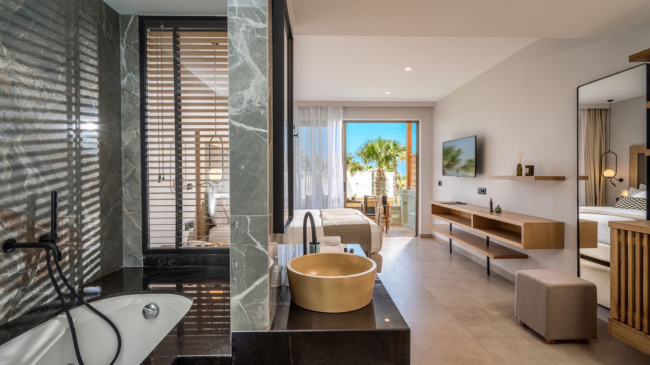 Photo of Bathroom in Aposelemis