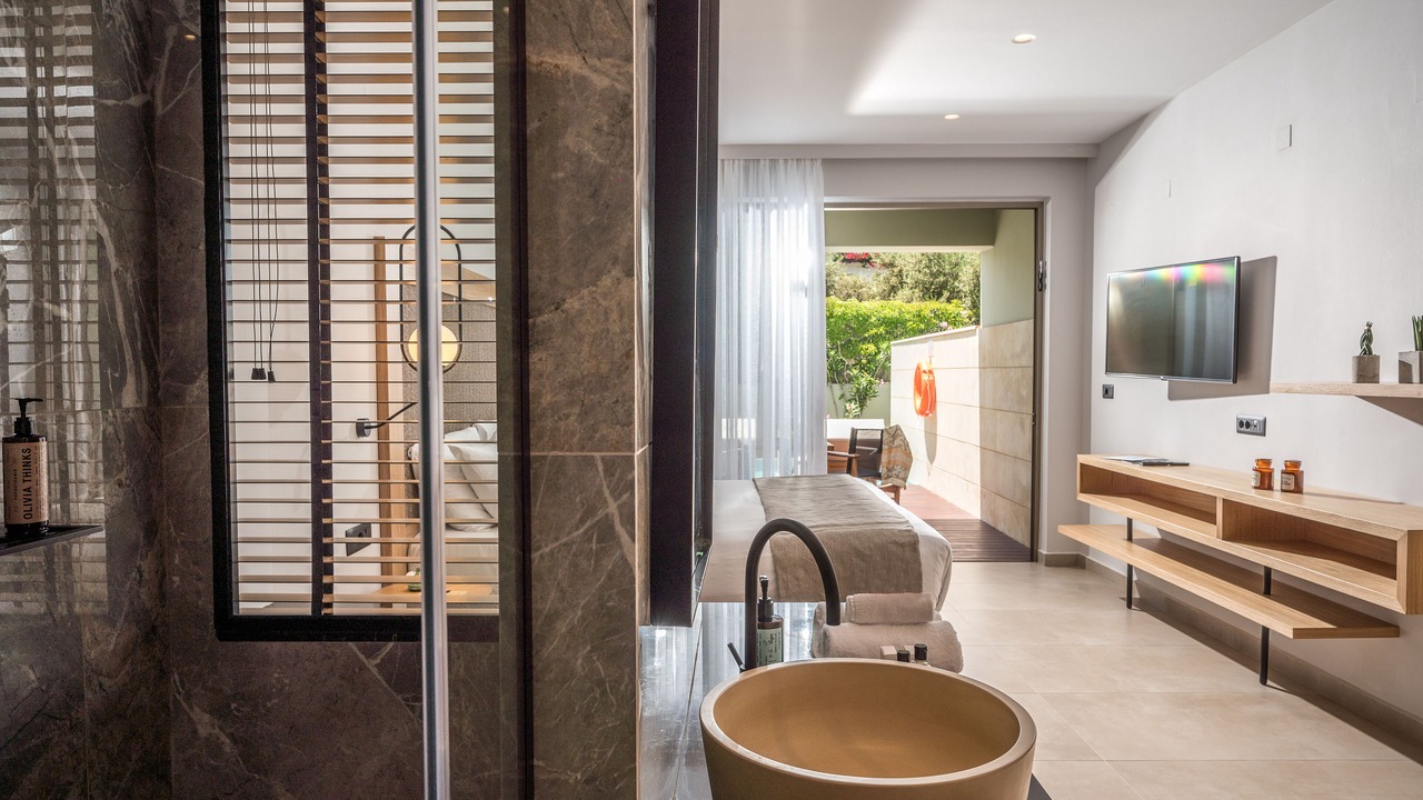 Photo of Bathroom in Aposelemis