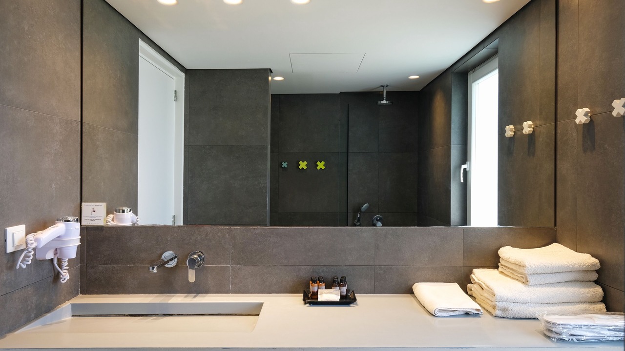 Photo of Bathroom in Ios Town