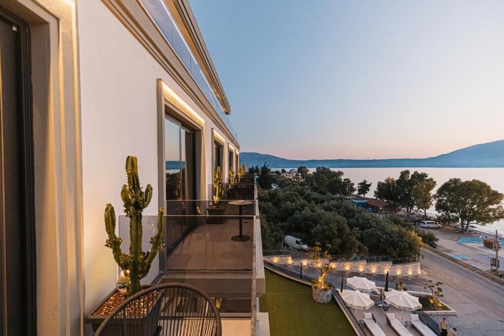 Photo of Patio Balcony in Radhime