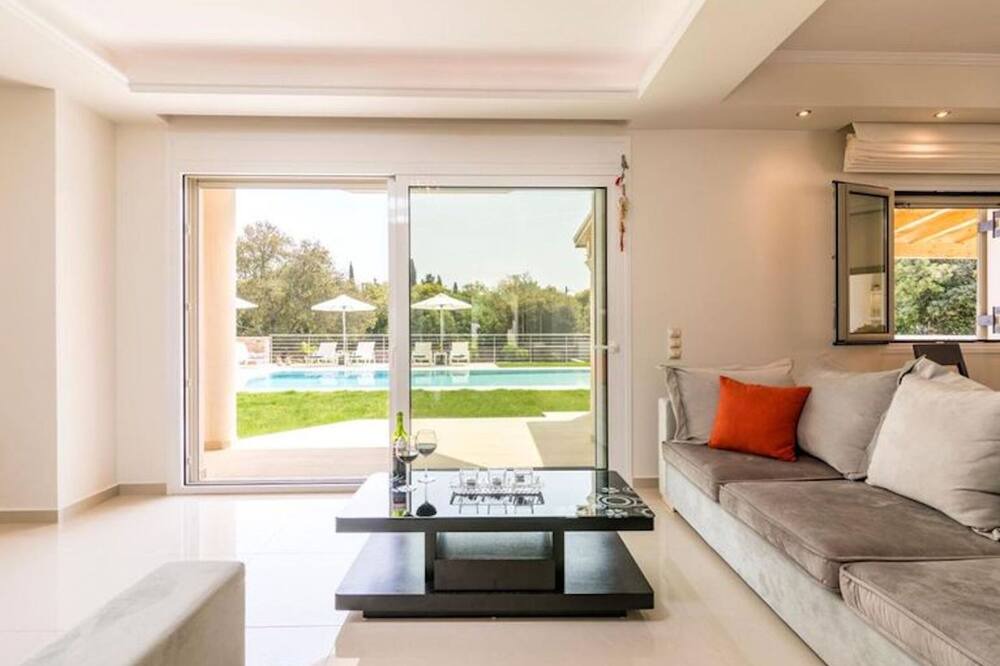 Photo of Livingroom in Limni