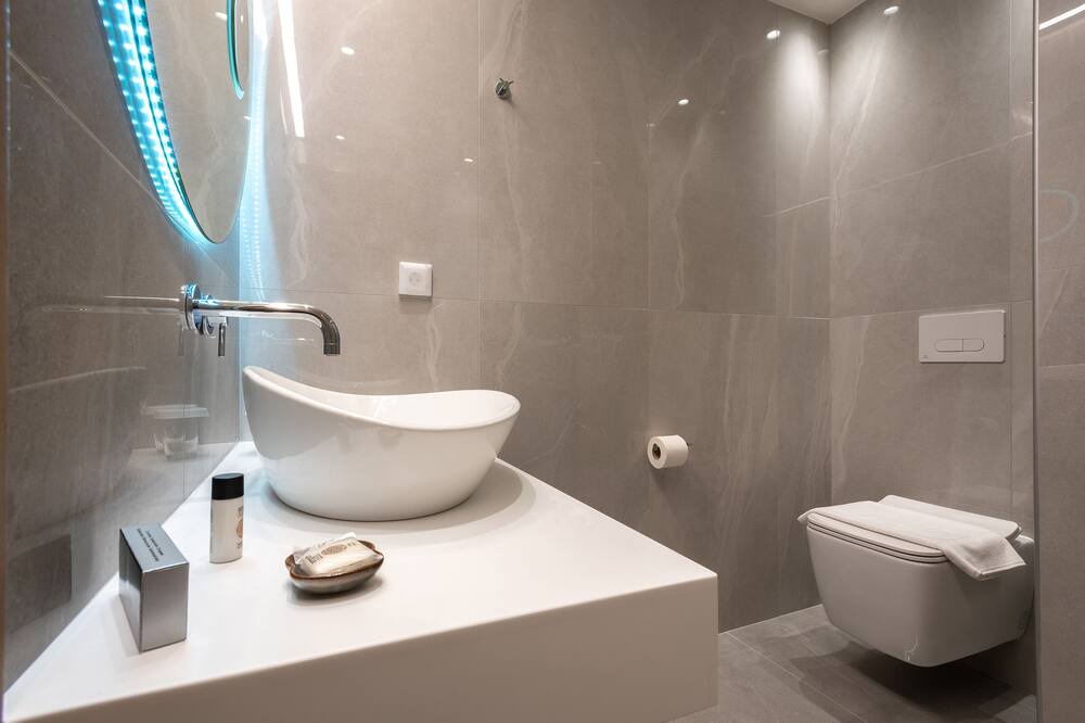 Photo of Bathroom in Myrina