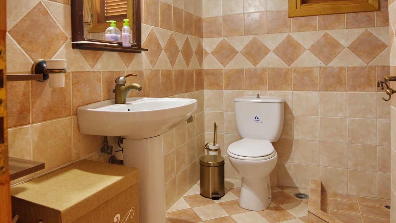 Photo of Bathroom in Patitiri