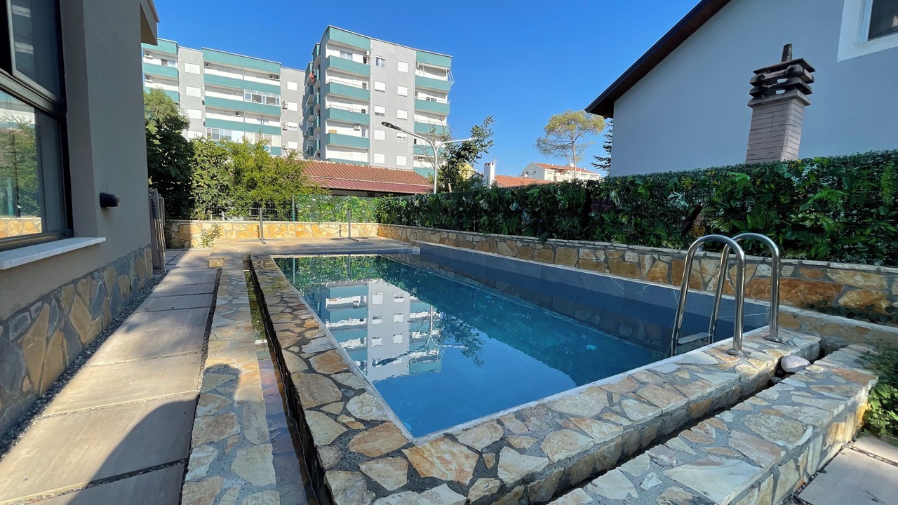 Photo of Patio Balcony in Golem