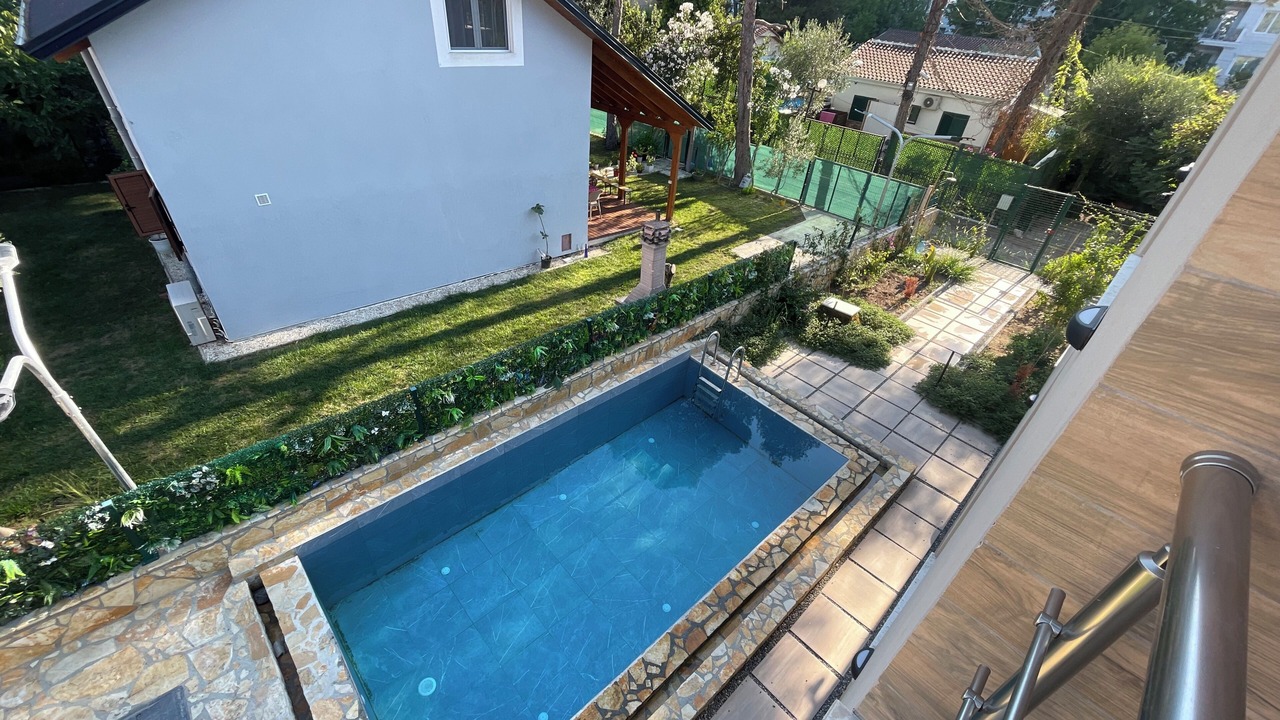 Photo of Patio Balcony in Golem