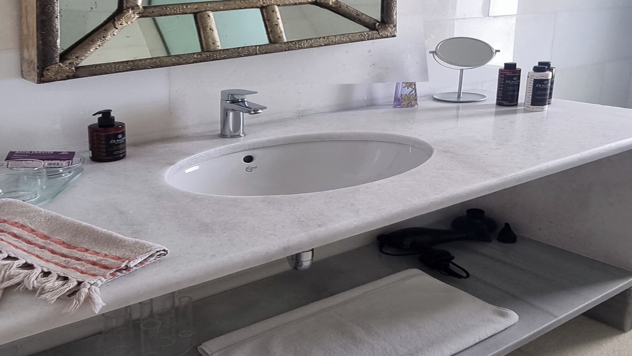 Photo of Bathroom in Syros