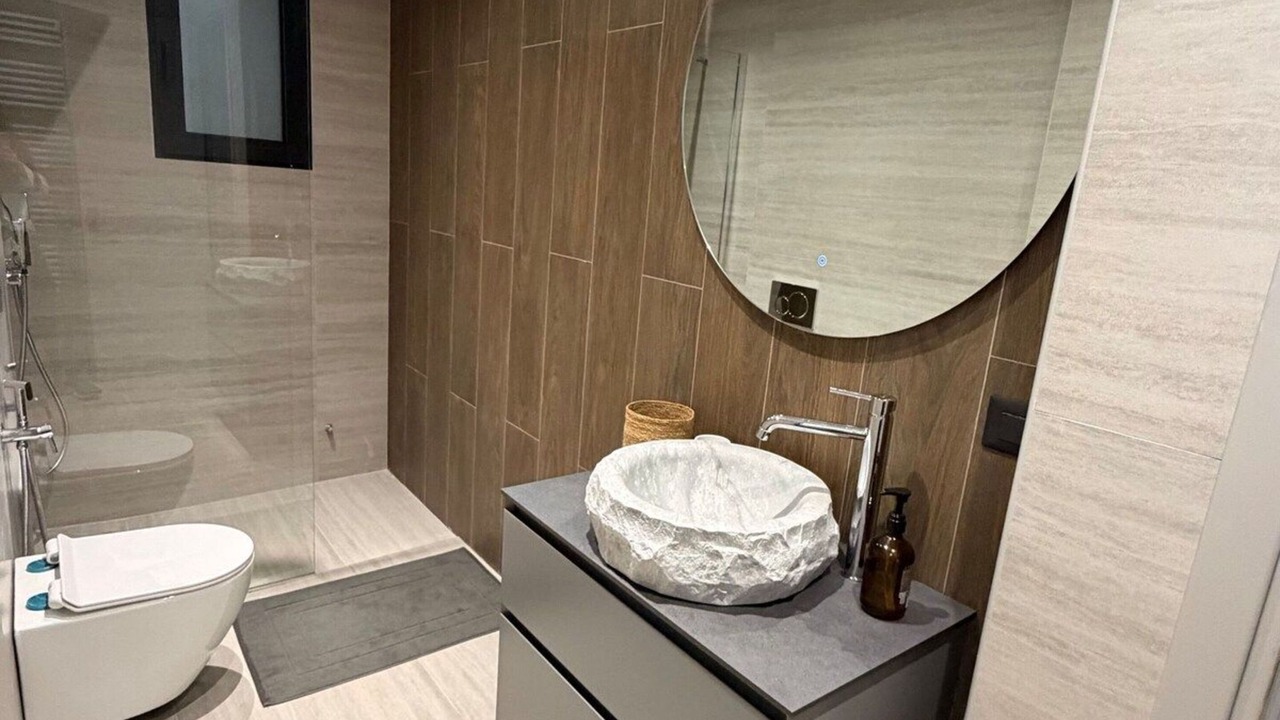 Photo of Bathroom in Elliniko-Argyroupoli