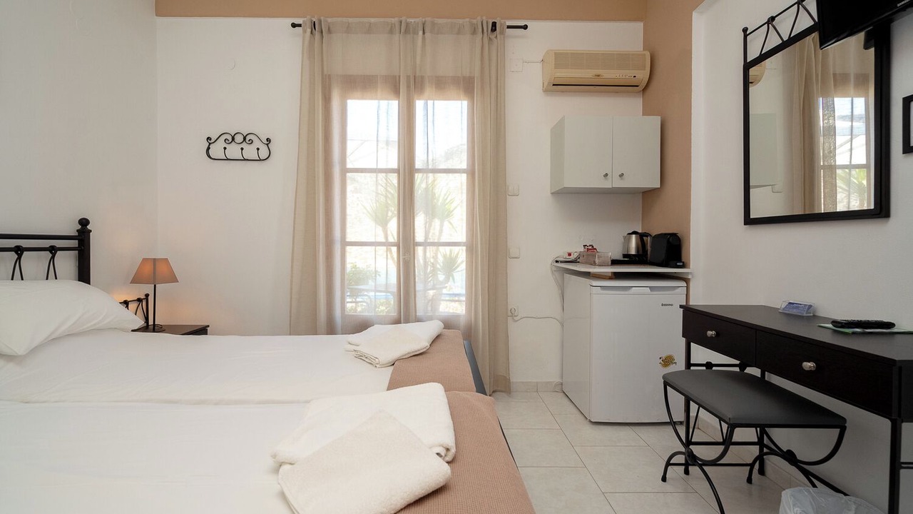 Photo of Bedroom in Kamares