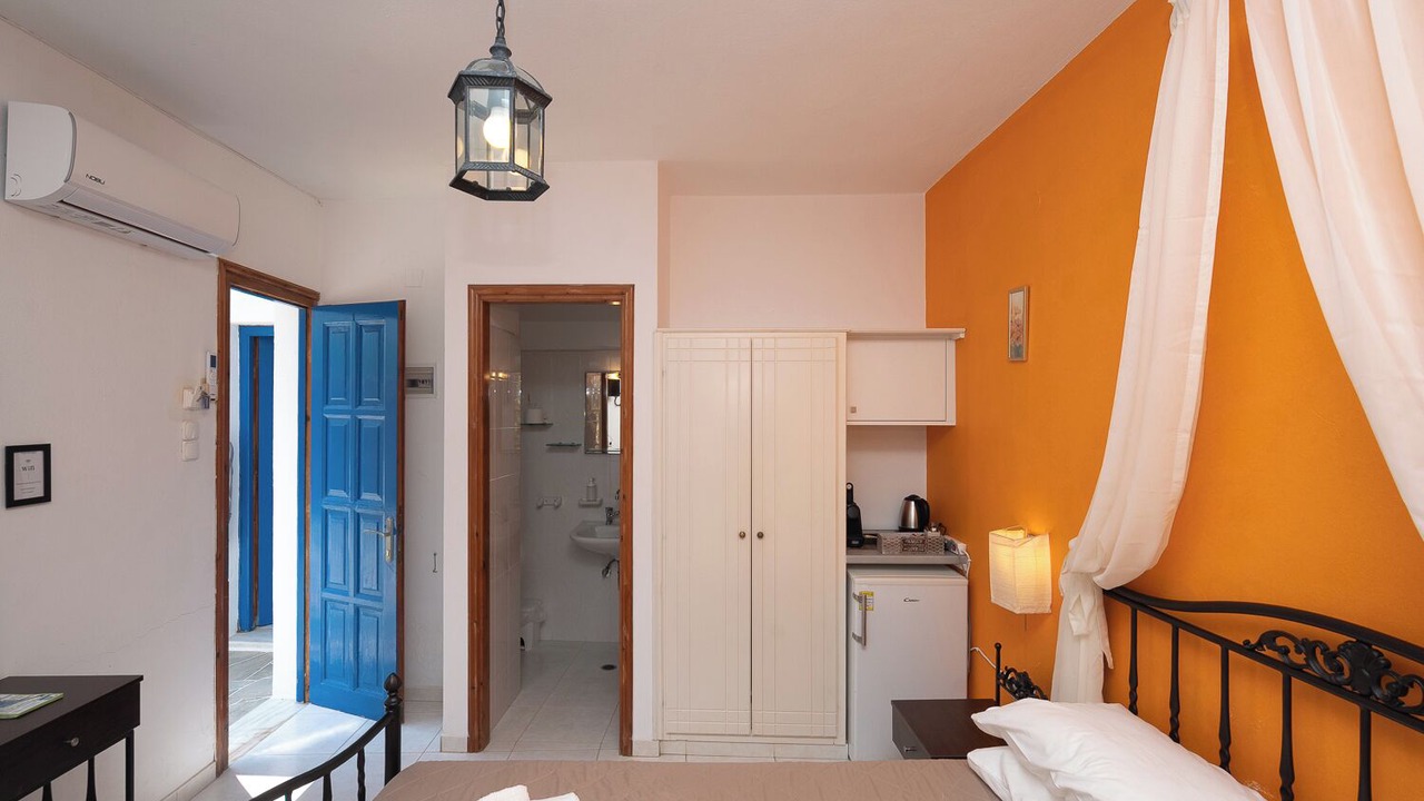 Photo of Bedroom in Kamares