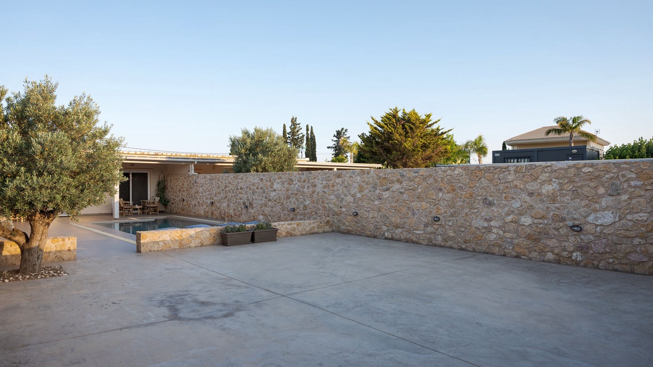 Photo of Outdoor in Saronikos