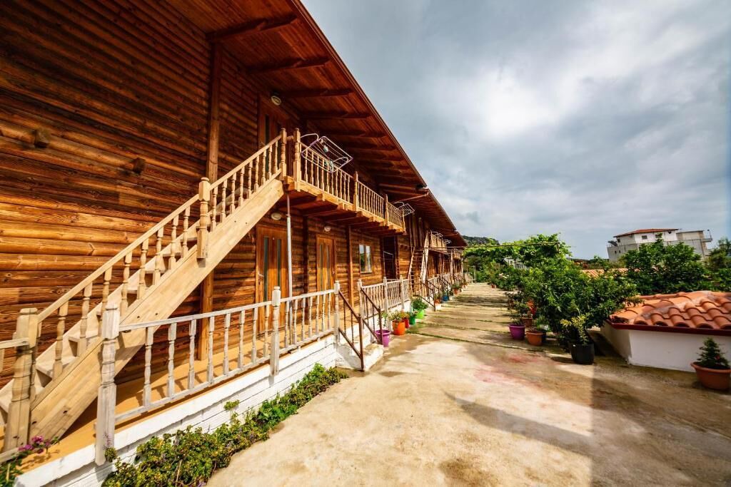Photo of Patio Balcony in Qazim Pali