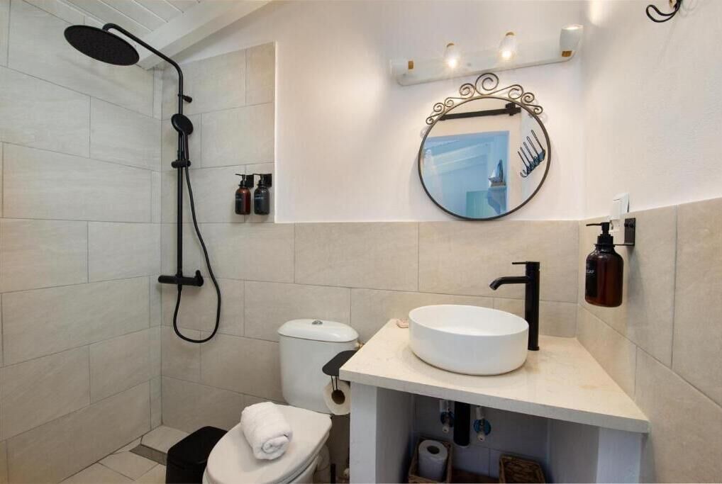 Photo of Bathroom in Makratika
