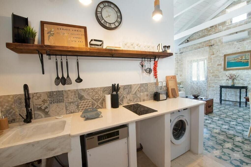 Photo of Bathroom in Makratika