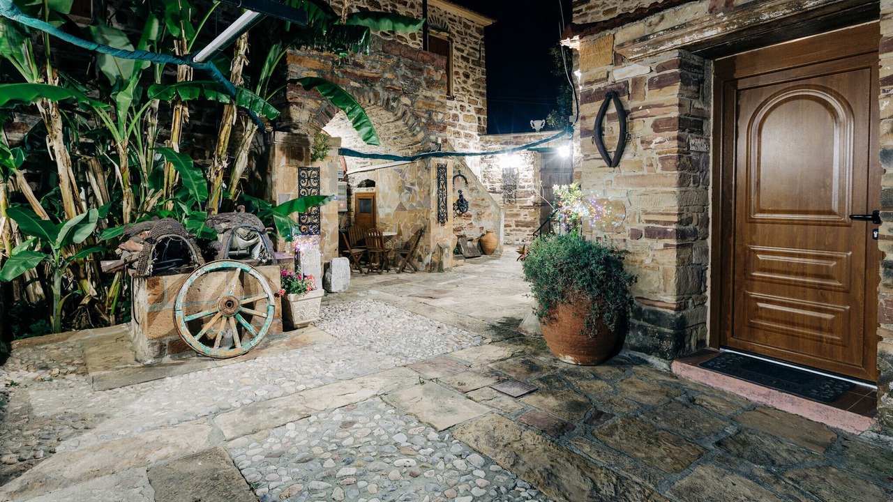 Photo of Outdoor in Kambos
