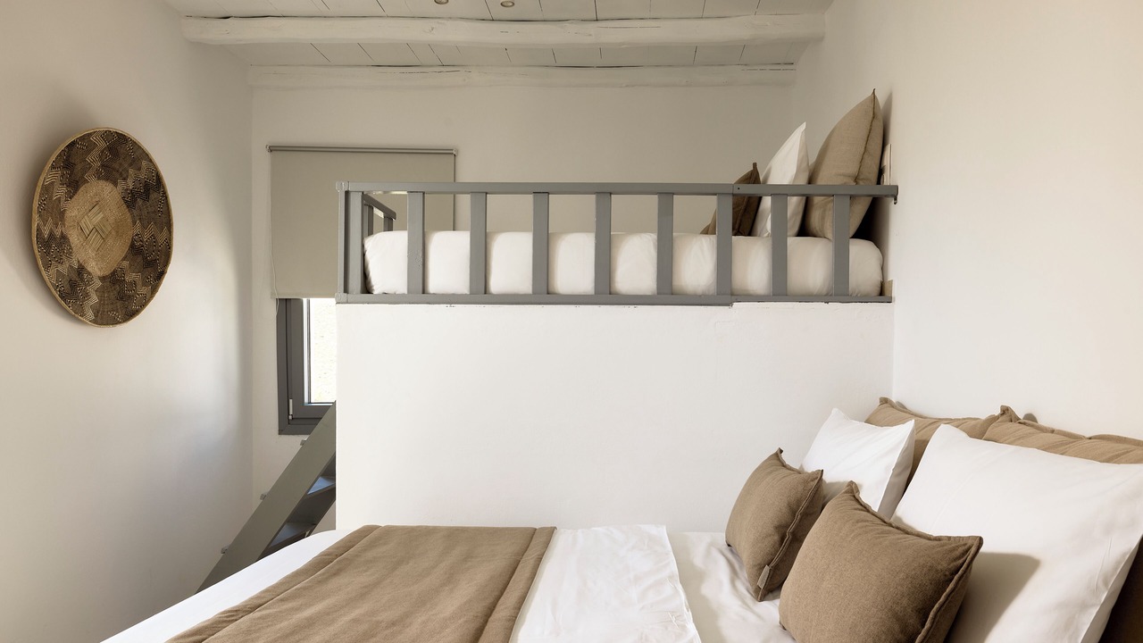 Photo of Bedroom in Adamas