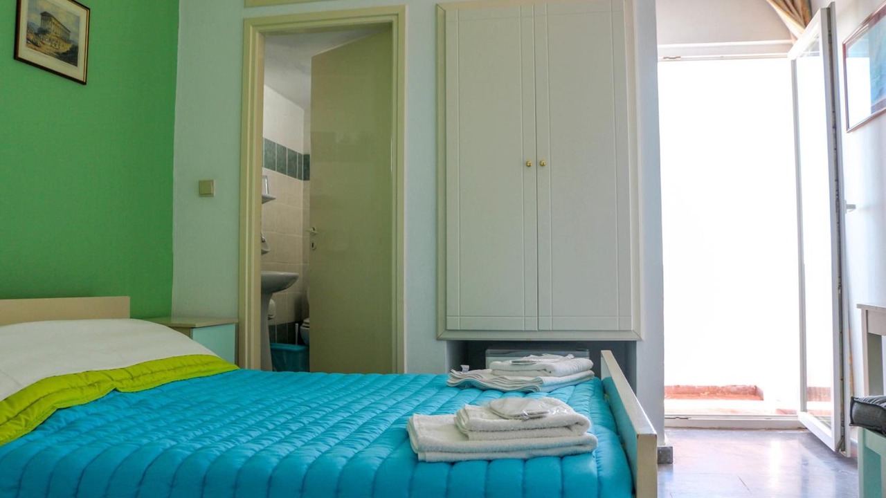 Photo of Bedroom in Mirtos