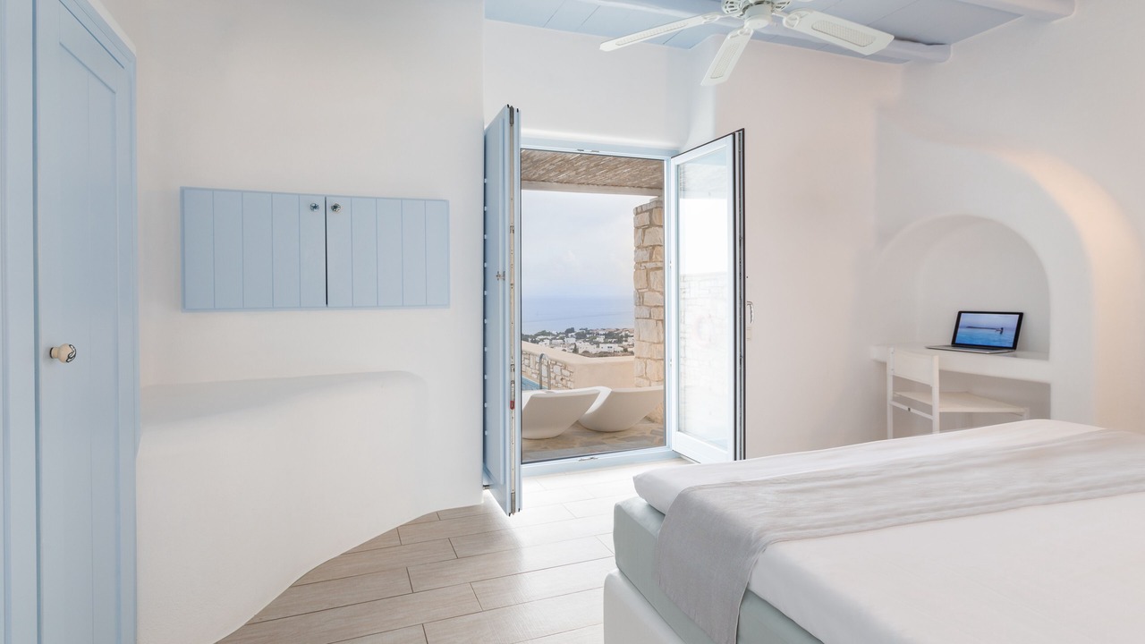 Photo of Bedroom in Drios