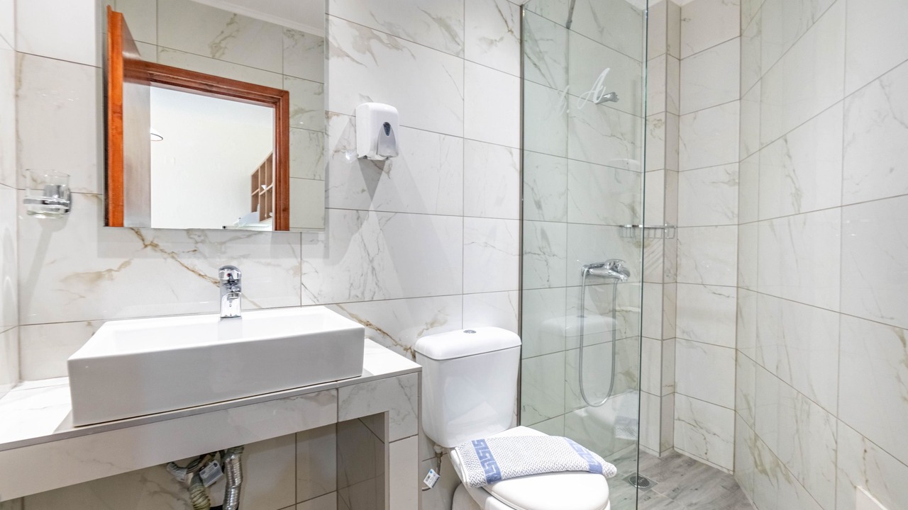 Photo of Bathroom in Tzavros