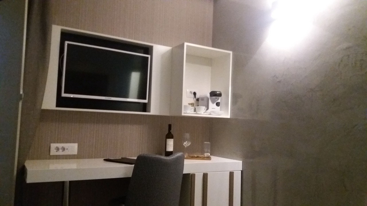 Photo of Bedroom in Fira