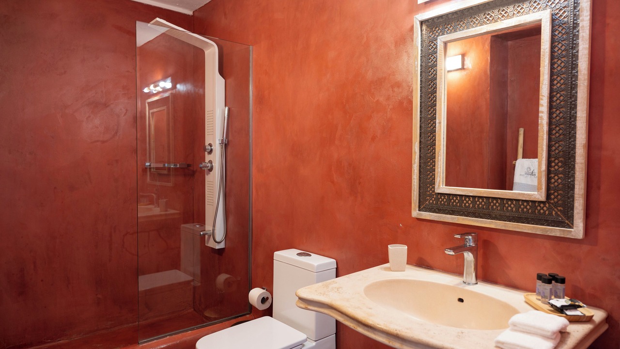 Photo of Bathroom in Ornos