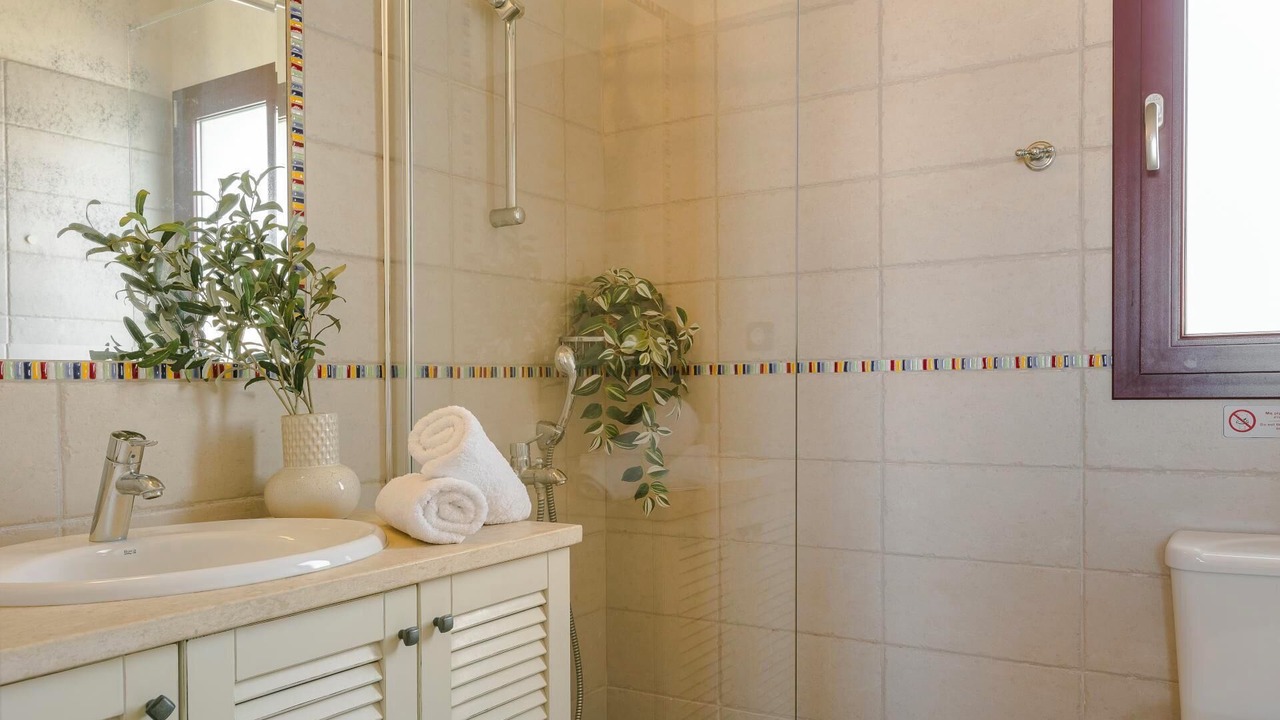 Photo of Bathroom in Fiskardo