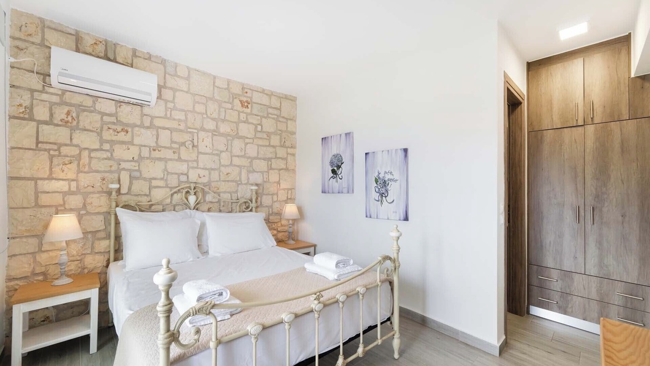 Photo of Bedroom in Tsoukaladhes