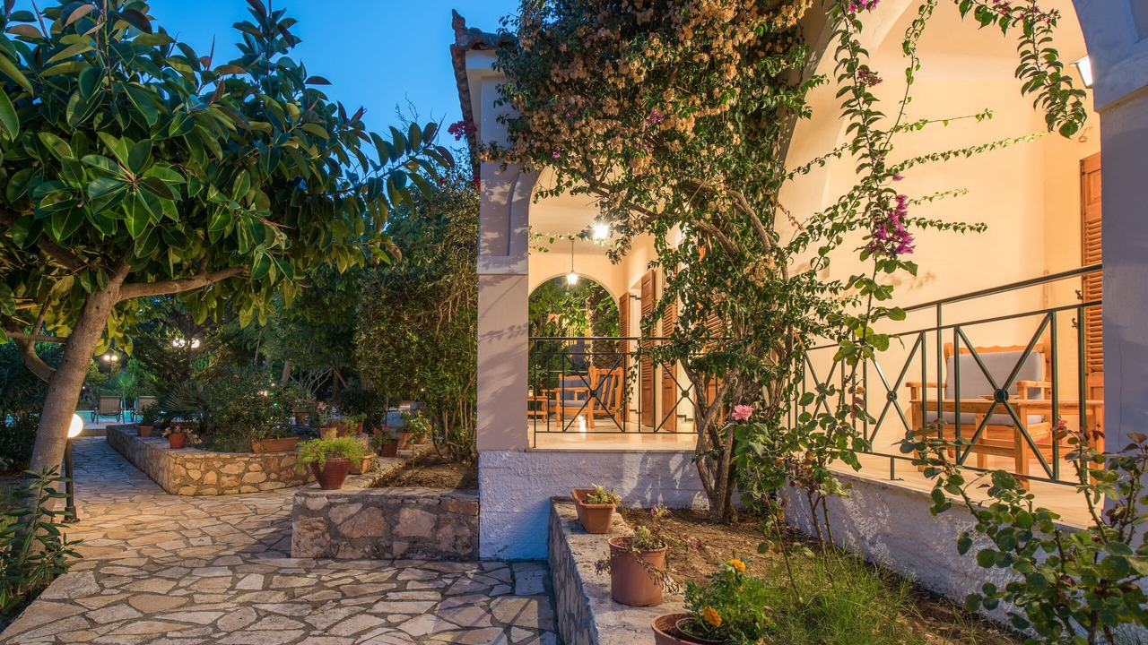Photo of Patio Balcony in Vasilikos
