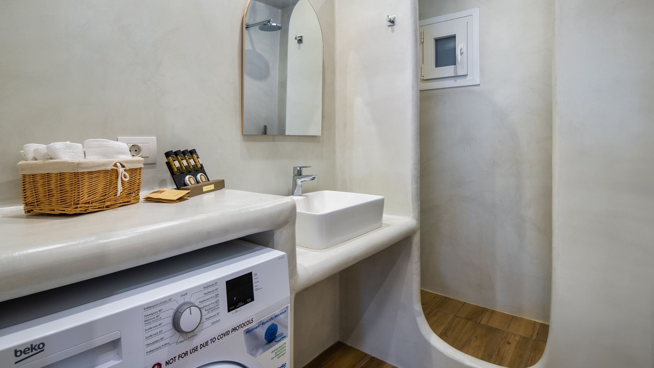 Photo of Bathroom in Kamari
