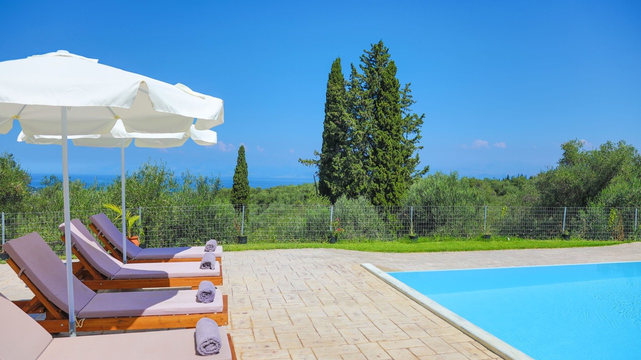 Photo of Outdoor in Petaleia