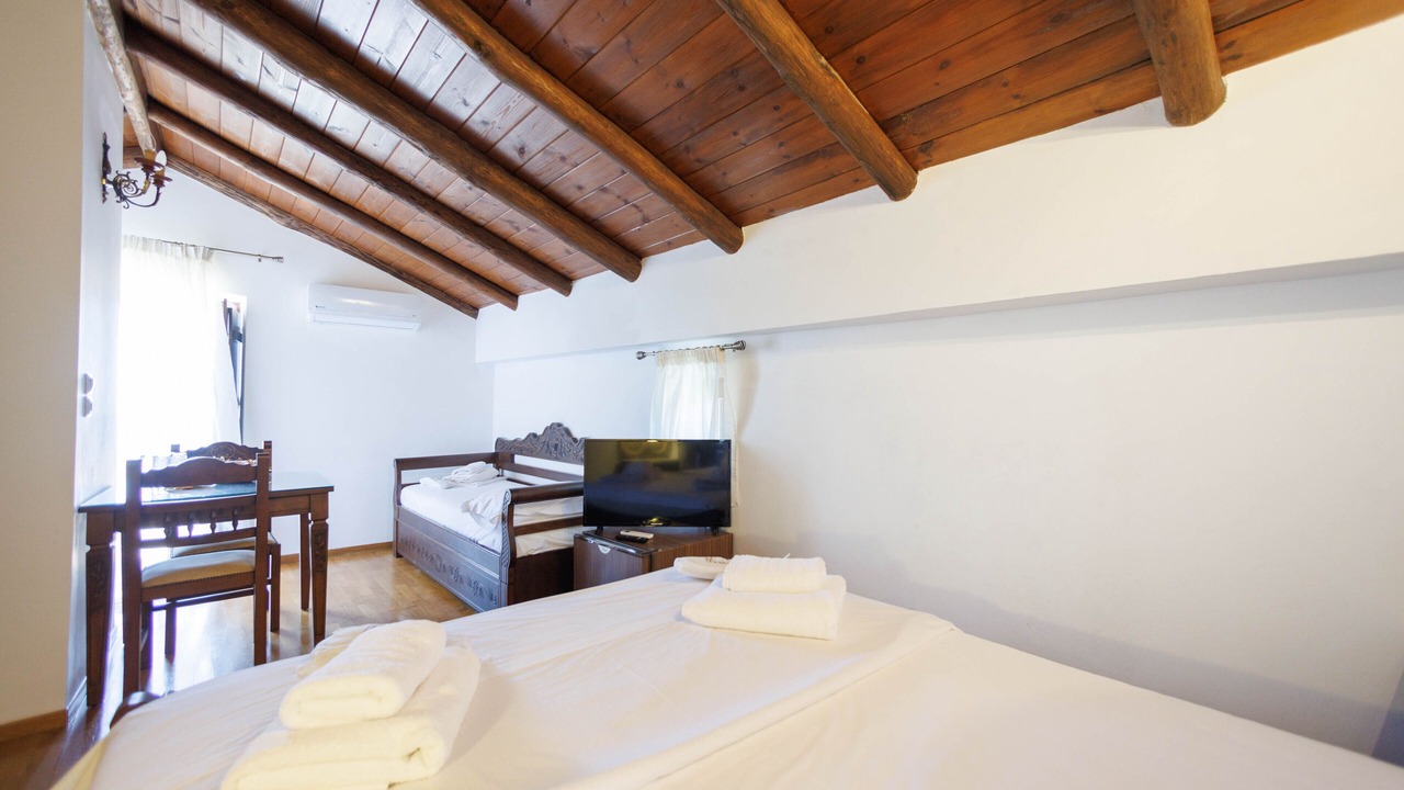 Photo of Bedroom in Omales
