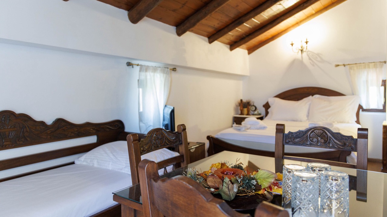 Photo of Bedroom in Omales