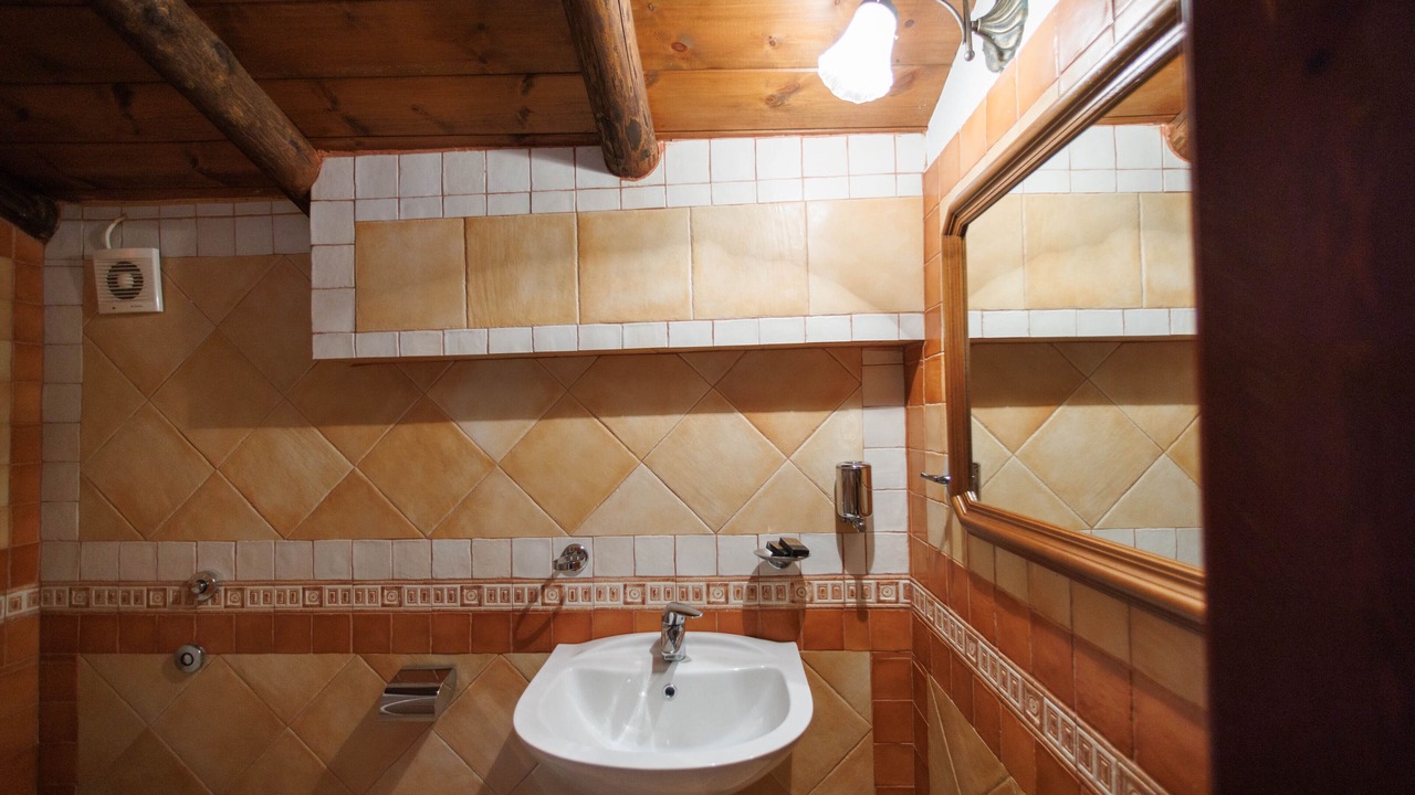 Photo of Bathroom in Omales