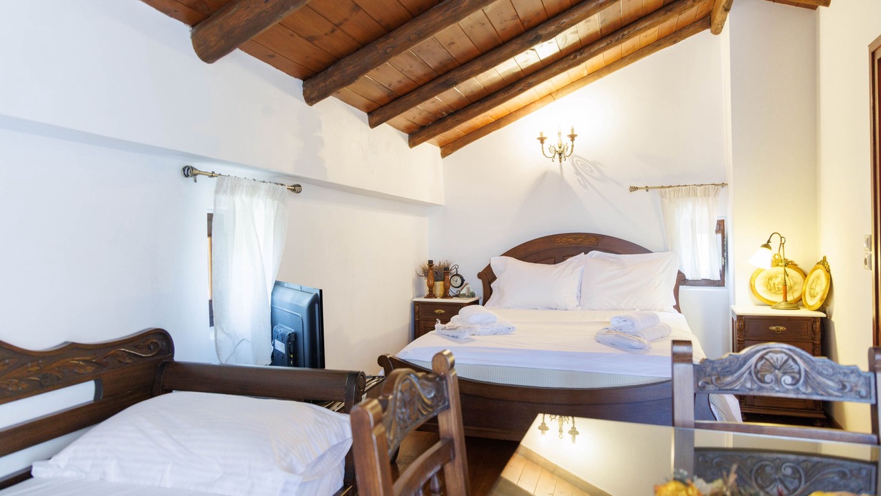 Photo of Bedroom in Omales