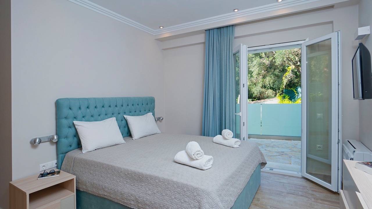 Photo of Bedroom in Petaleia