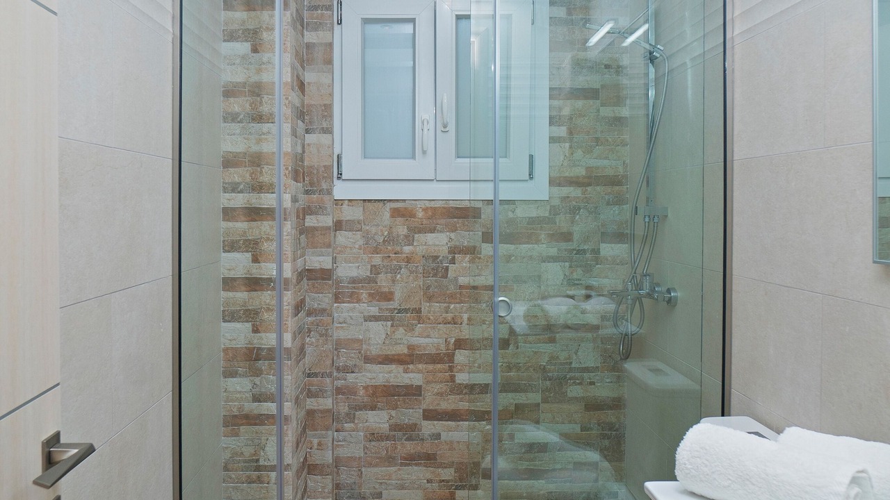 Photo of Bathroom in Petaleia