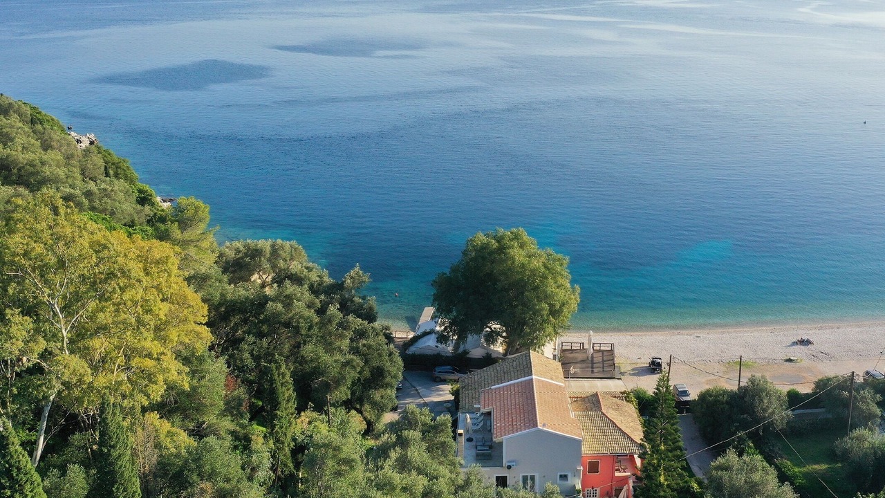 Photo of Outdoor in Petaleia