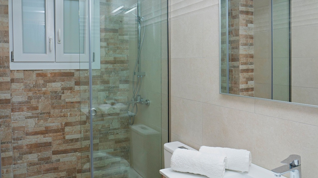 Photo of Bathroom in Petaleia
