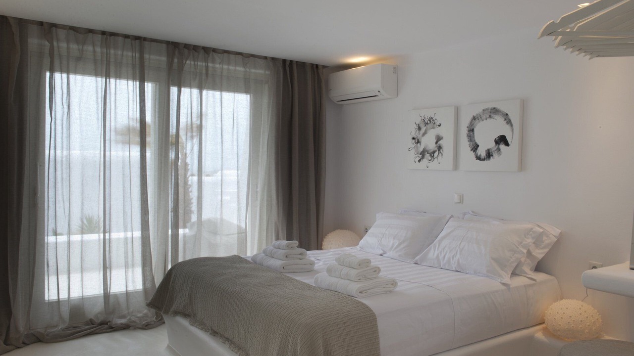 Photo of Bedroom in Tourlos