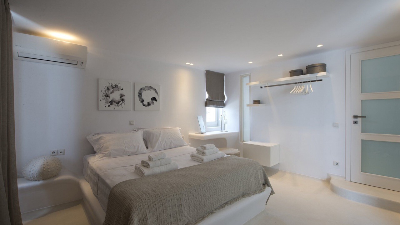 Photo of Bedroom in Tourlos