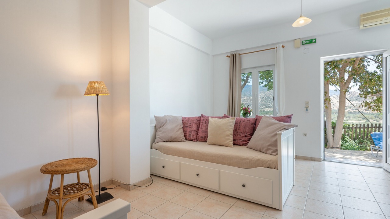 Photo of Livingroom in Mirtos