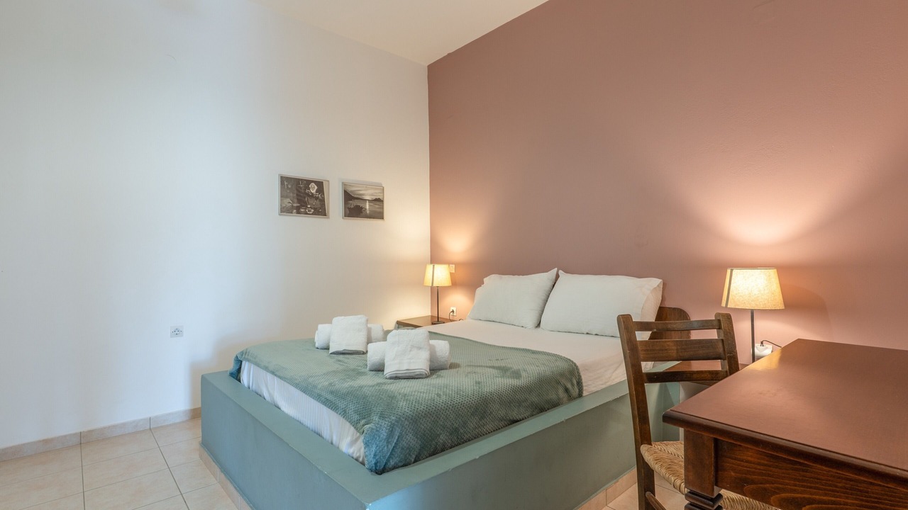 Photo of Bedroom in Mirtos