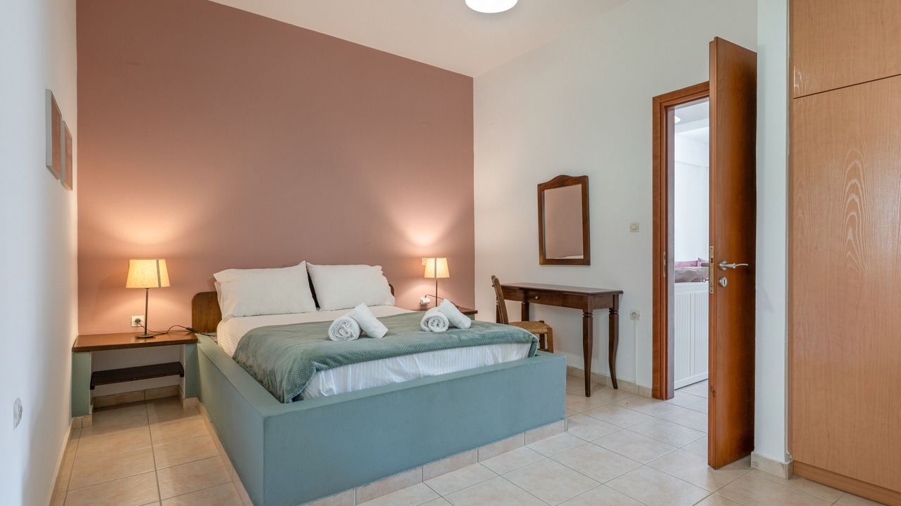 Photo of Bedroom in Mirtos