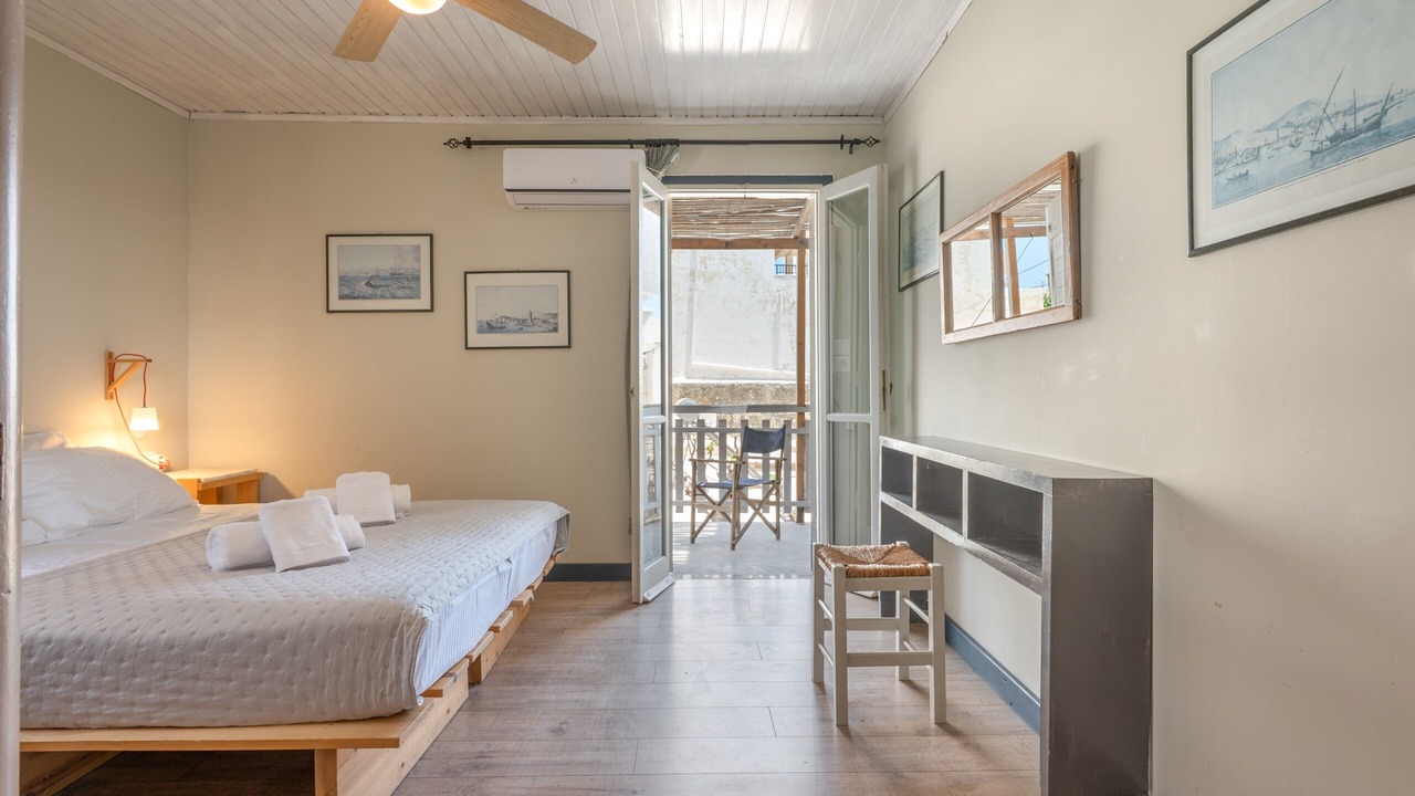 Photo of Bedroom in Mirtos