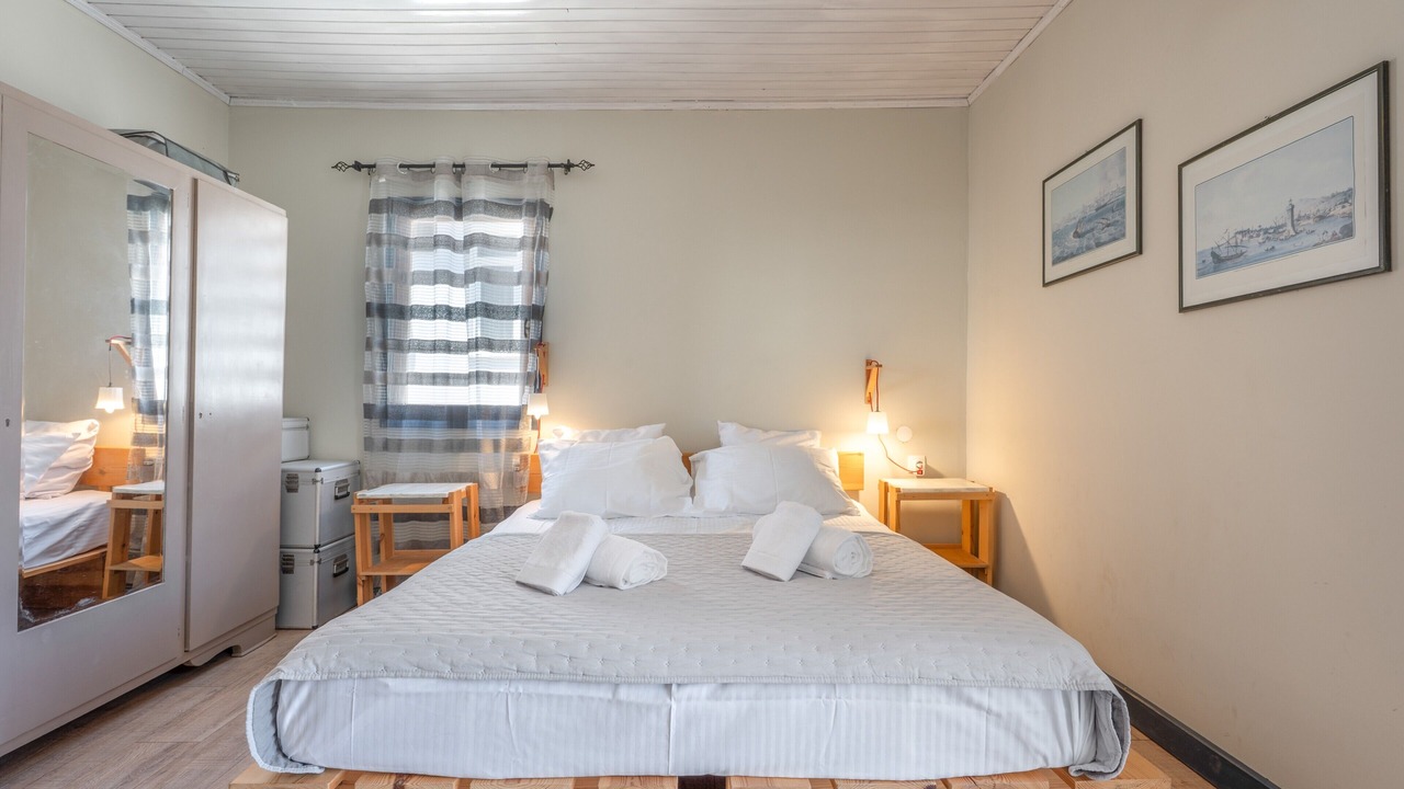 Photo of Bedroom in Mirtos