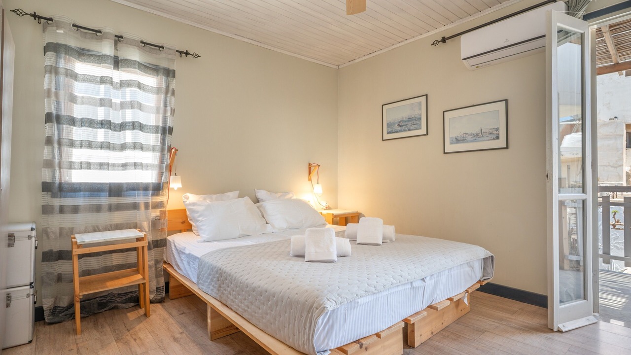 Photo of Bedroom in Mirtos