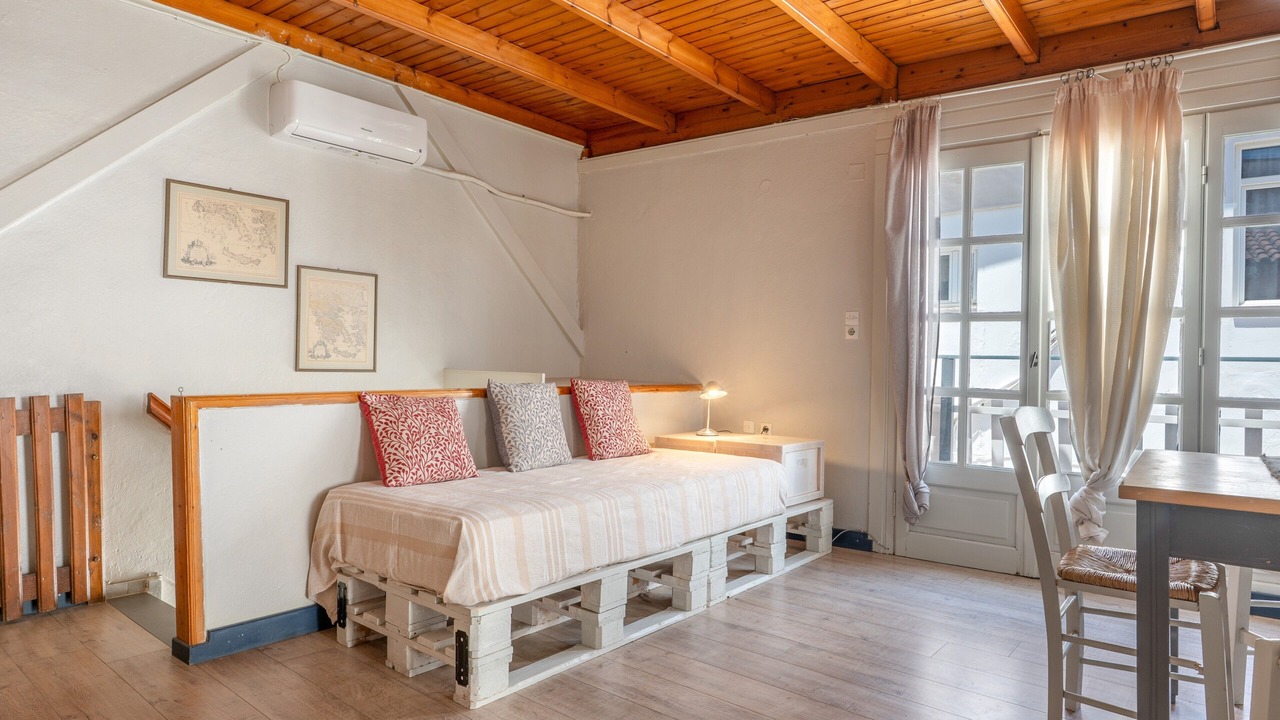 Photo of Bedroom in Mirtos