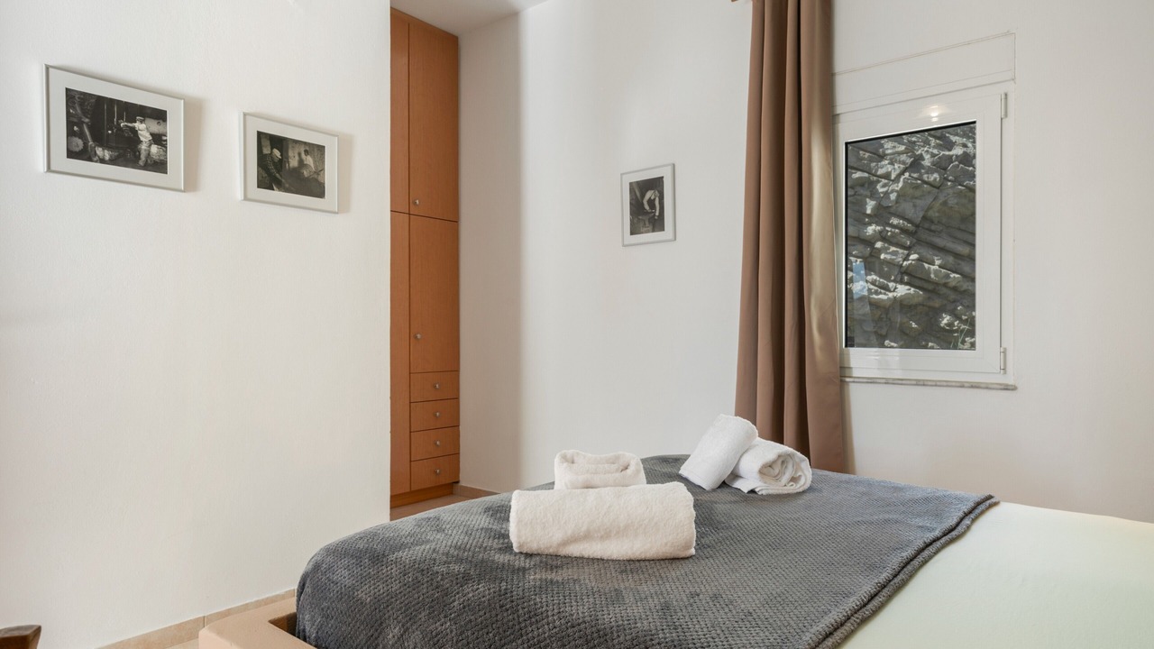 Photo of Bedroom in Mirtos