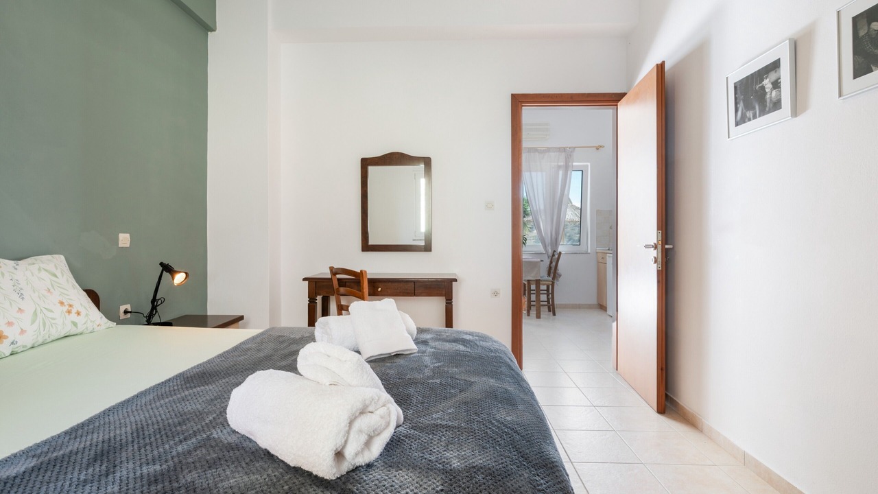Photo of Bedroom in Mirtos