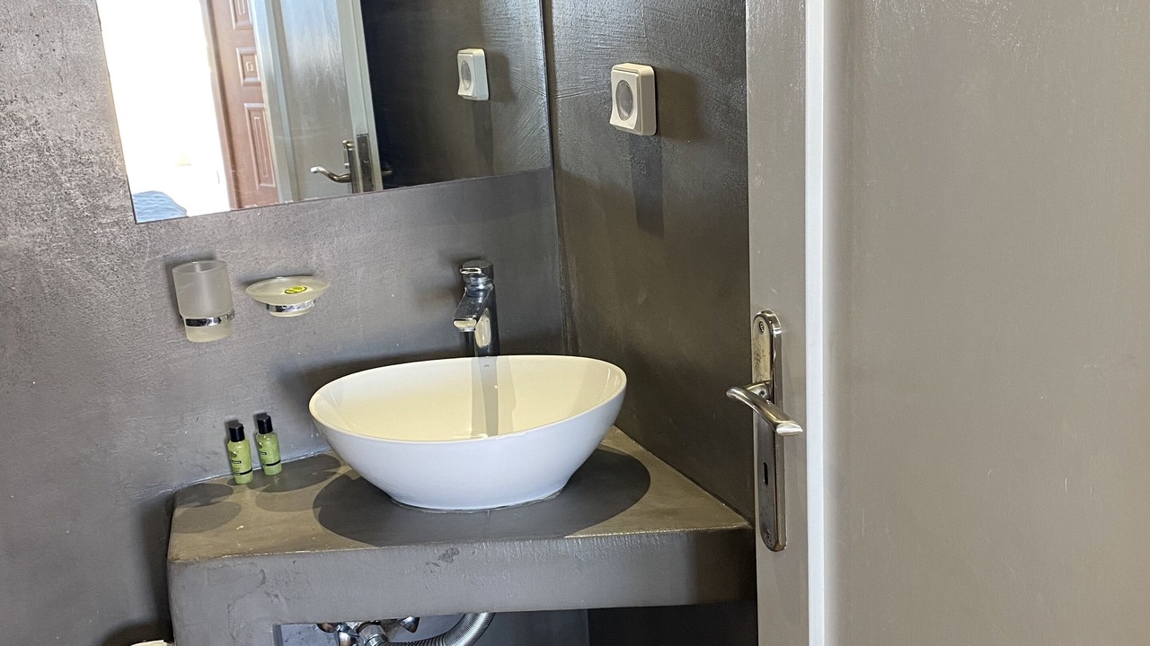 Photo of Bathroom in Fira