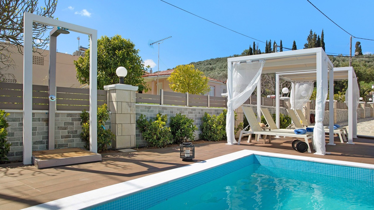 Photo of Outdoor in Alikanas